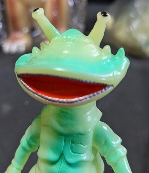 蓄光ゴメス＆ナメゴン（ブルマァク復刻）未開封ソフビ２体セット＋カネゴン蓄光ミニ