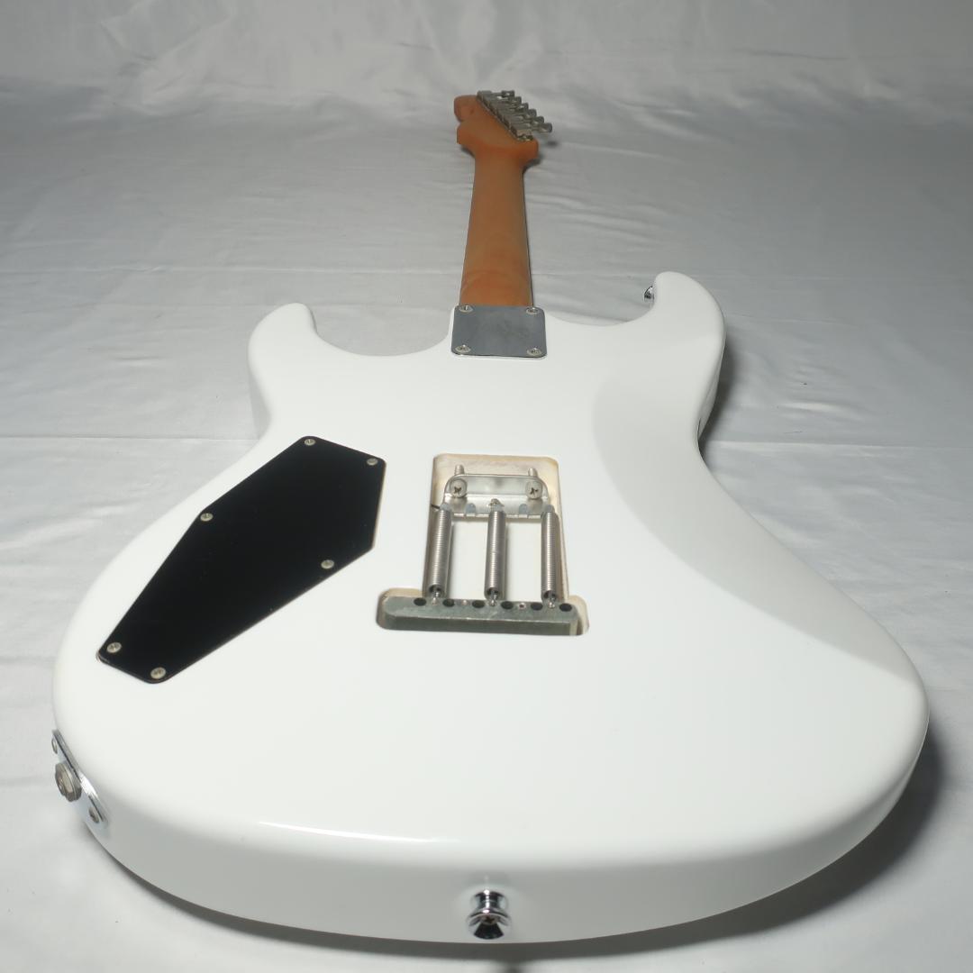 クルーソンデラックスペグ装備 キルスイッチ搭載 エレキギター ホワイト ケース付