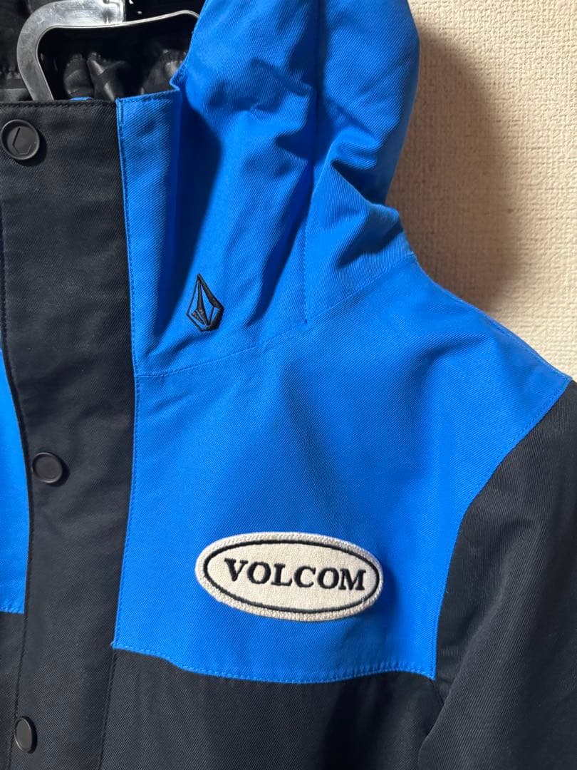 ボルコム　キッズ　スノーボードウェア　Sサイズ　上下セット　ビブパンツ