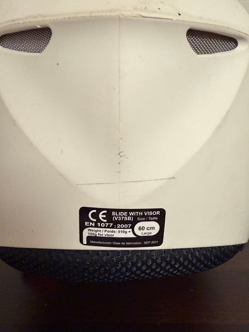 Bolle バイザー付きスキー用ヘルメット