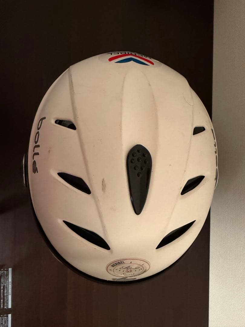 Bolle バイザー付きスキー用ヘルメット