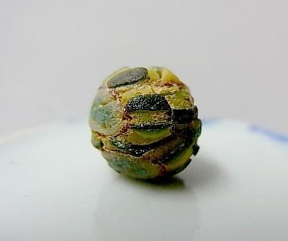 ★G2704★古代とんぼ玉 (A48) ローマ　美枯　ガラスビーズ　モザイク芯玉