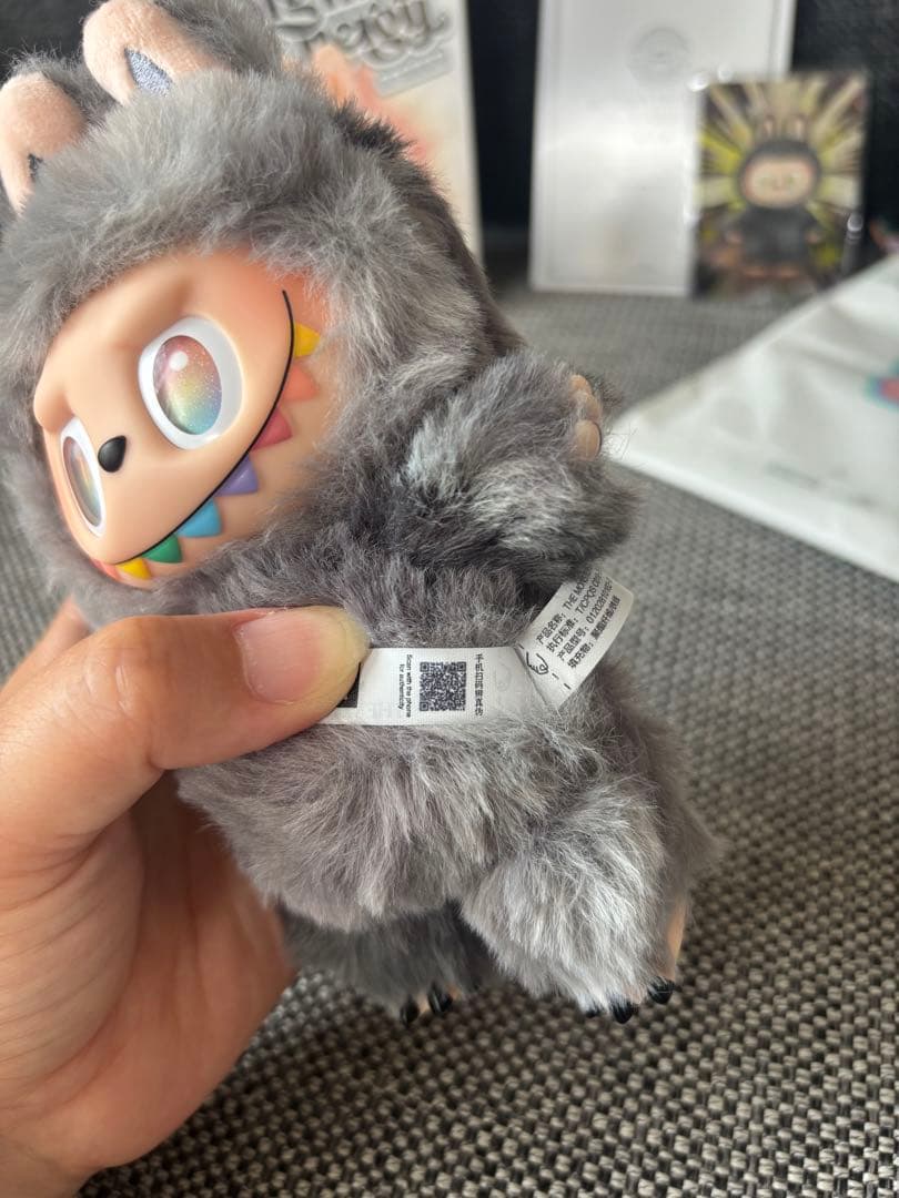 【新品】LABUBU Big into Energy シークレット　正規品ラブブ