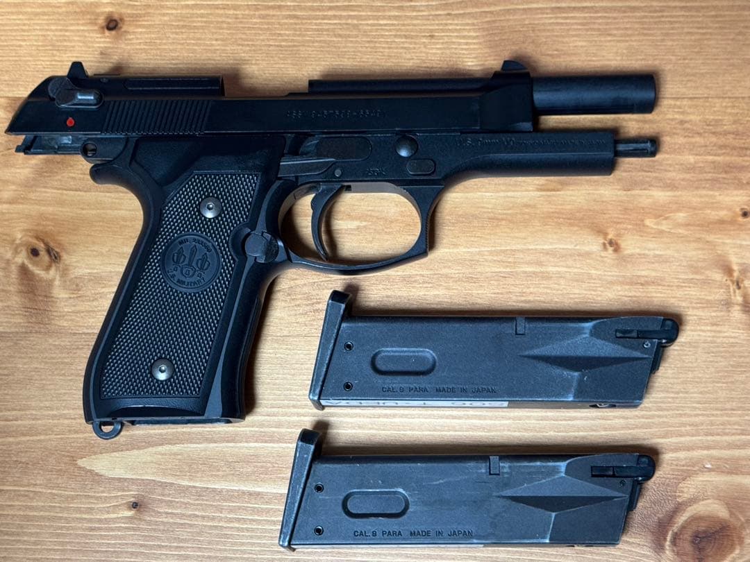 東京マルイガスガンU.S.M9＋6004実物ホルスター＋ハードケース