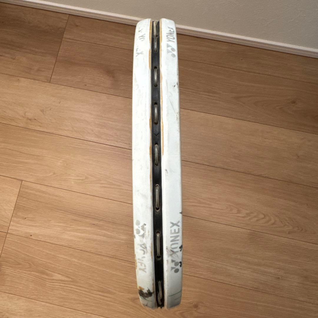 ヨネックス　ナノフォース8v 白