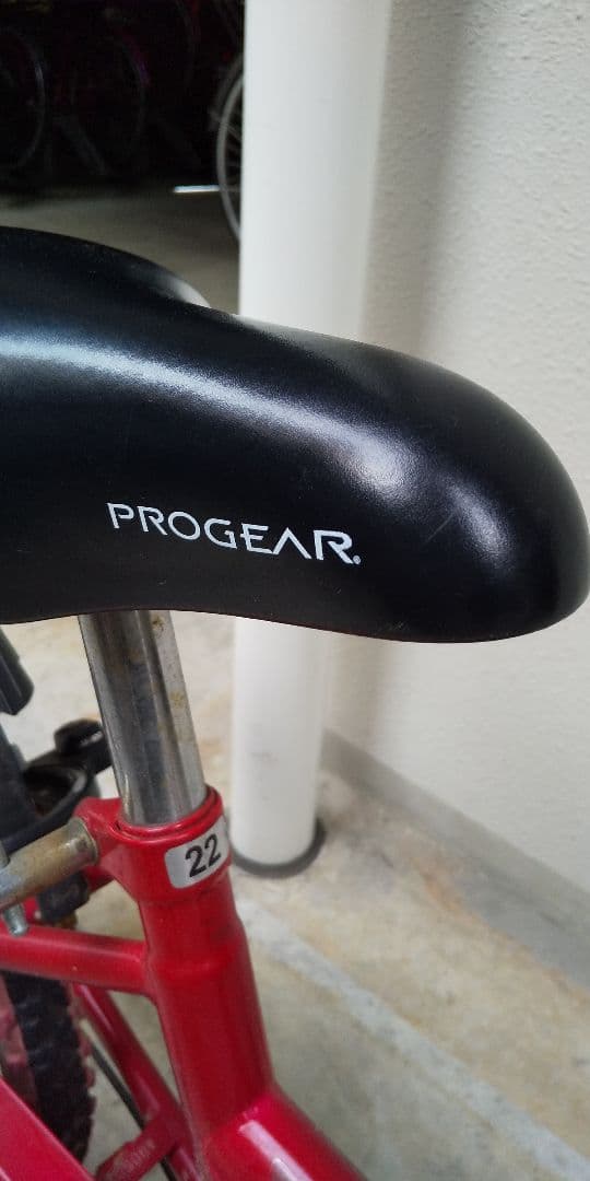 マウンテンバイク 赤と白 22インチ