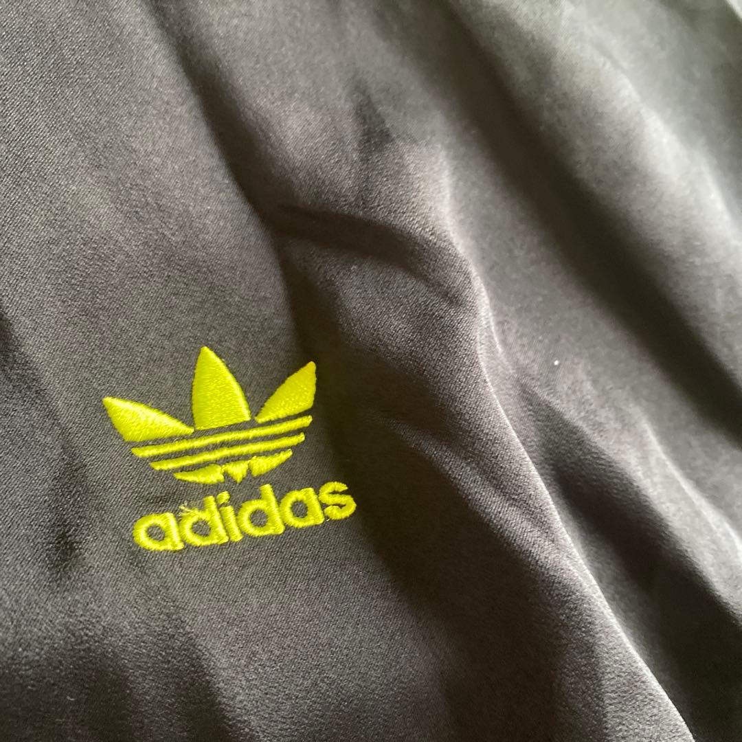半額！新品　adidas ジャージ上下セット 上2XL 下Lブラック/ライム