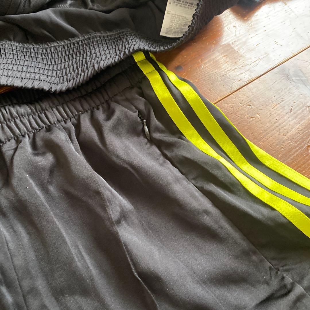 半額！新品　adidas ジャージ上下セット 上2XL 下Lブラック/ライム