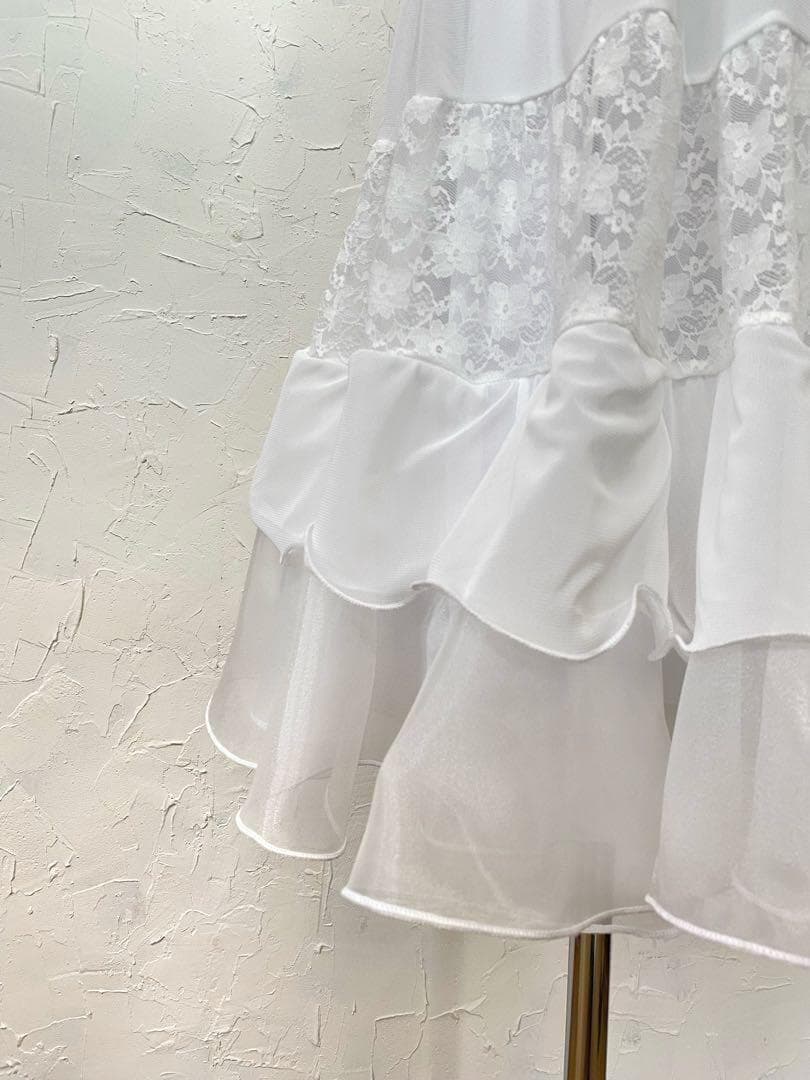 【ふわふわ】新品　レースがかわいい　白　ティアードスカート　ｍ060