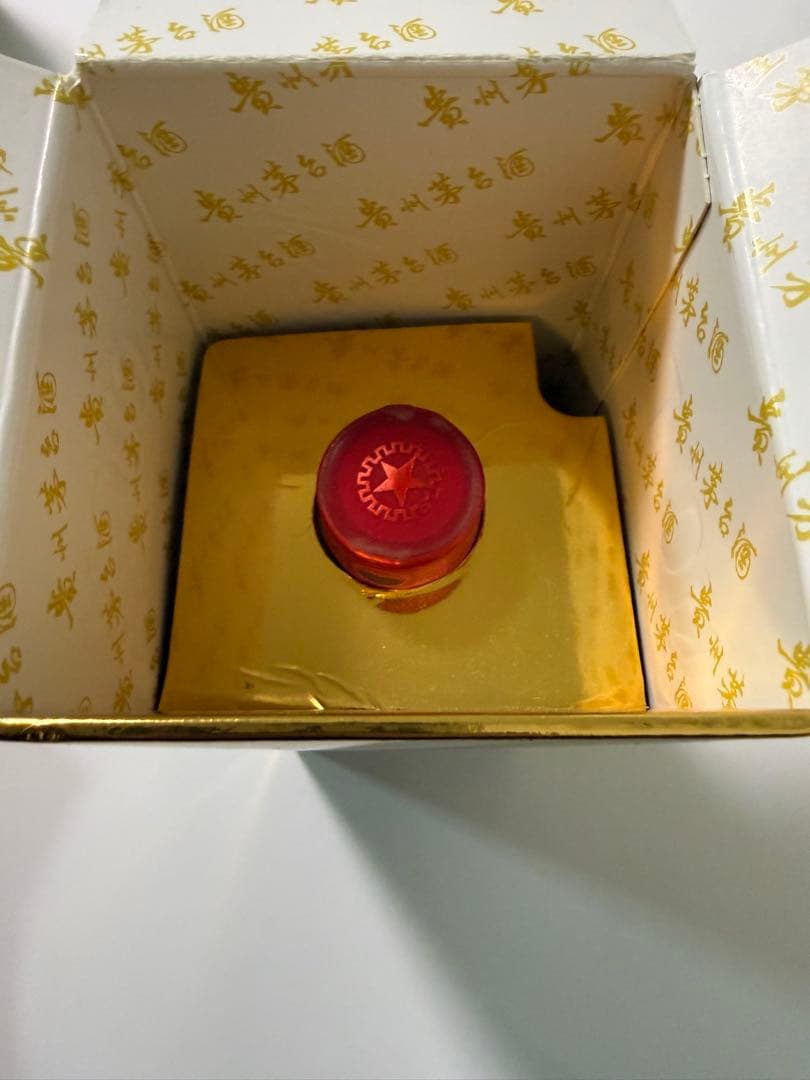 Kweichow Moutai 500ml 53% 茅台酒　2022年