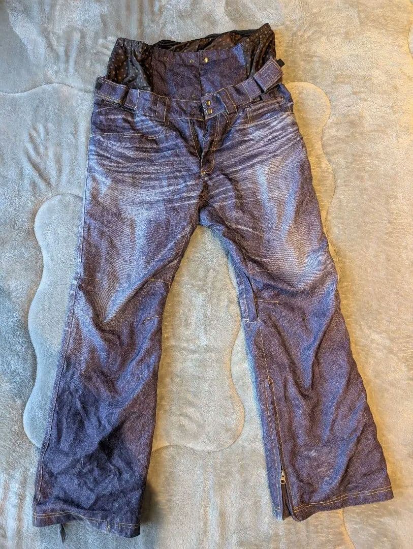 カーキ色 フード付きウェア　スノーボードウェア上下セット