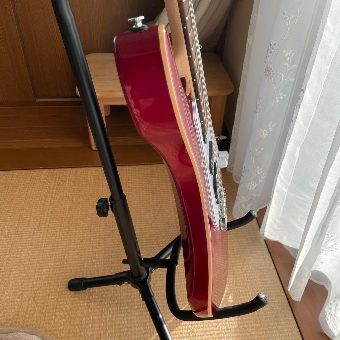 Hiroです。 エレキギター 赤