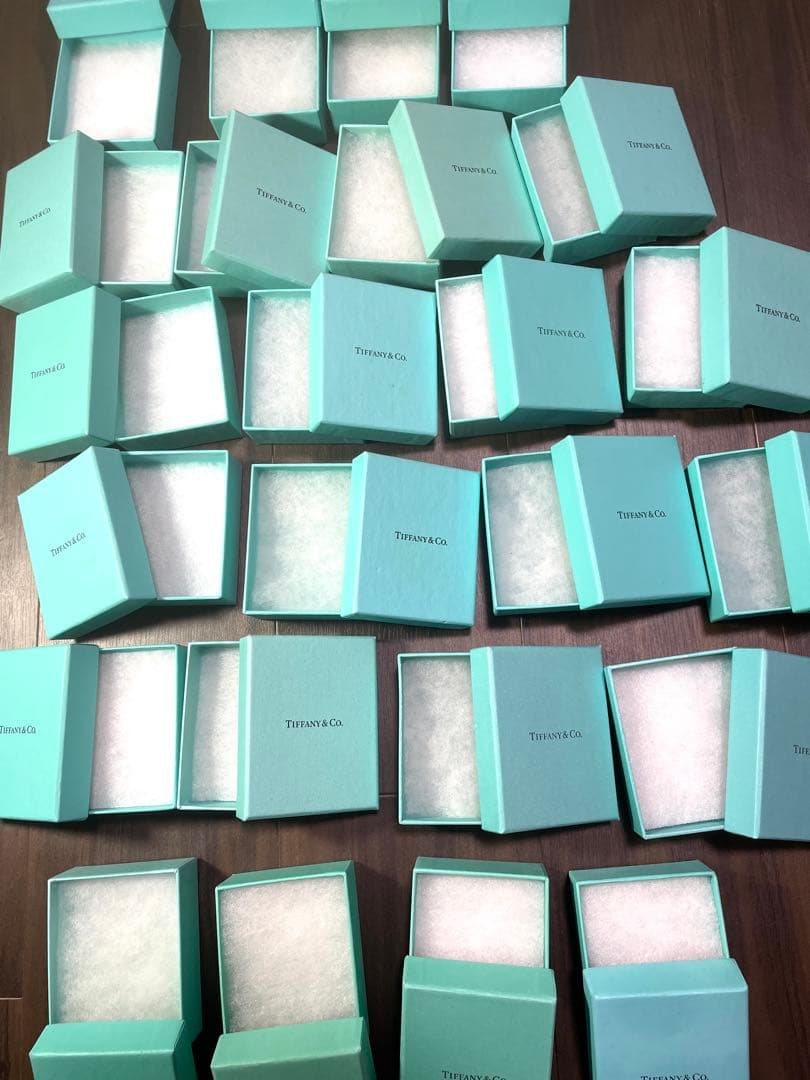 Tiffany & Co. ギフトボックスセット24個 50%割引セール中