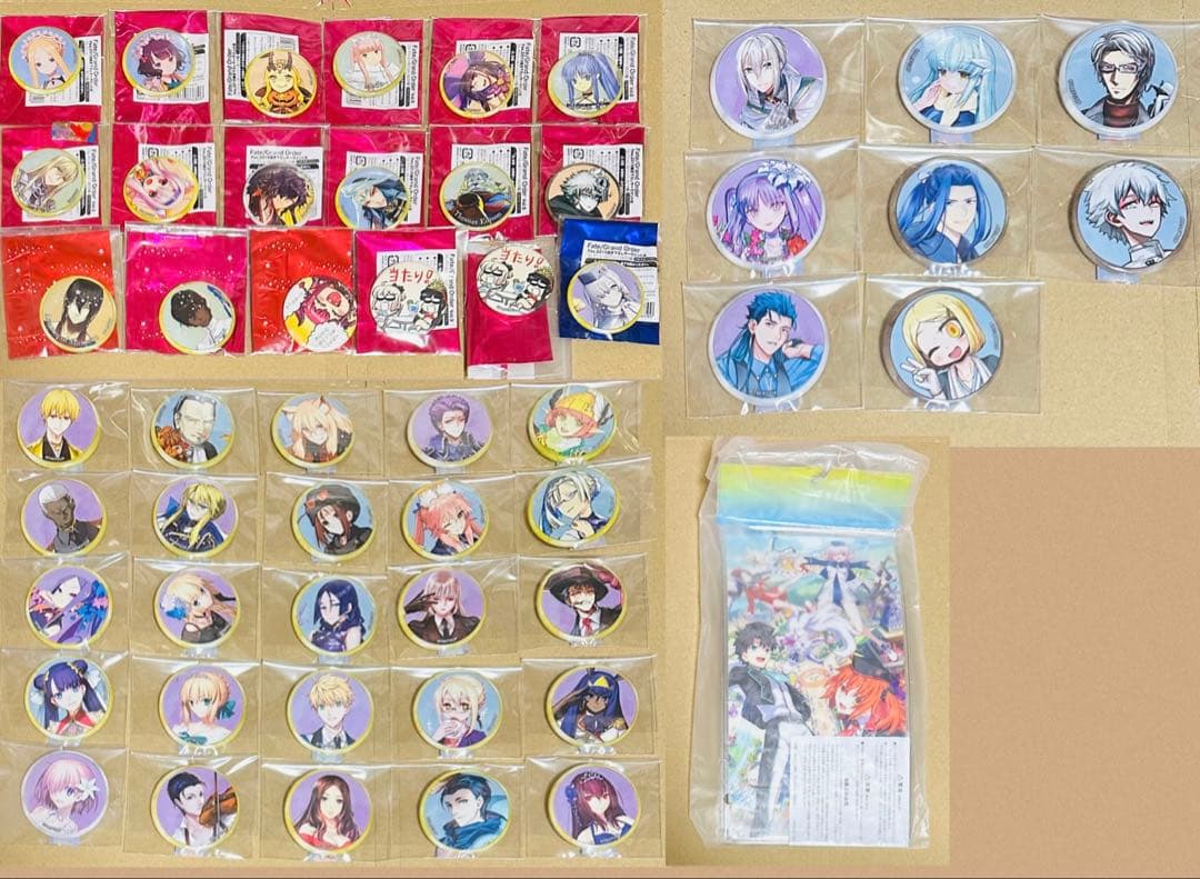 Fate/GrandOrder 霊基召喚缶バッジ 51個 チケットフォルダー
