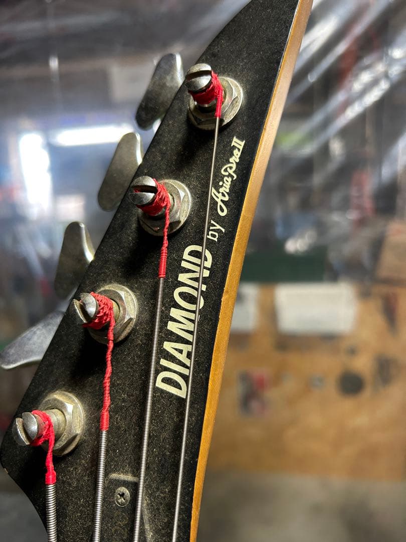 Washburn Diamond Series エレキベース ボルトオンネック
