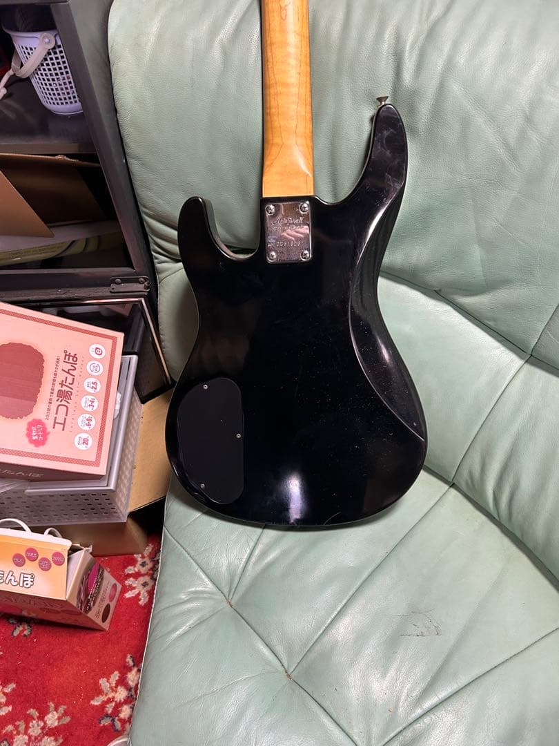 Washburn Diamond Series エレキベース ボルトオンネック