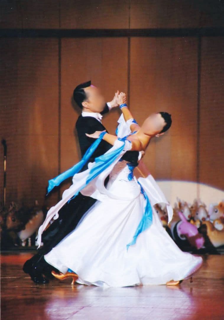 アオイプロデュース製 白 社交ダンス スタンダードドレス 中古 競技 デモ