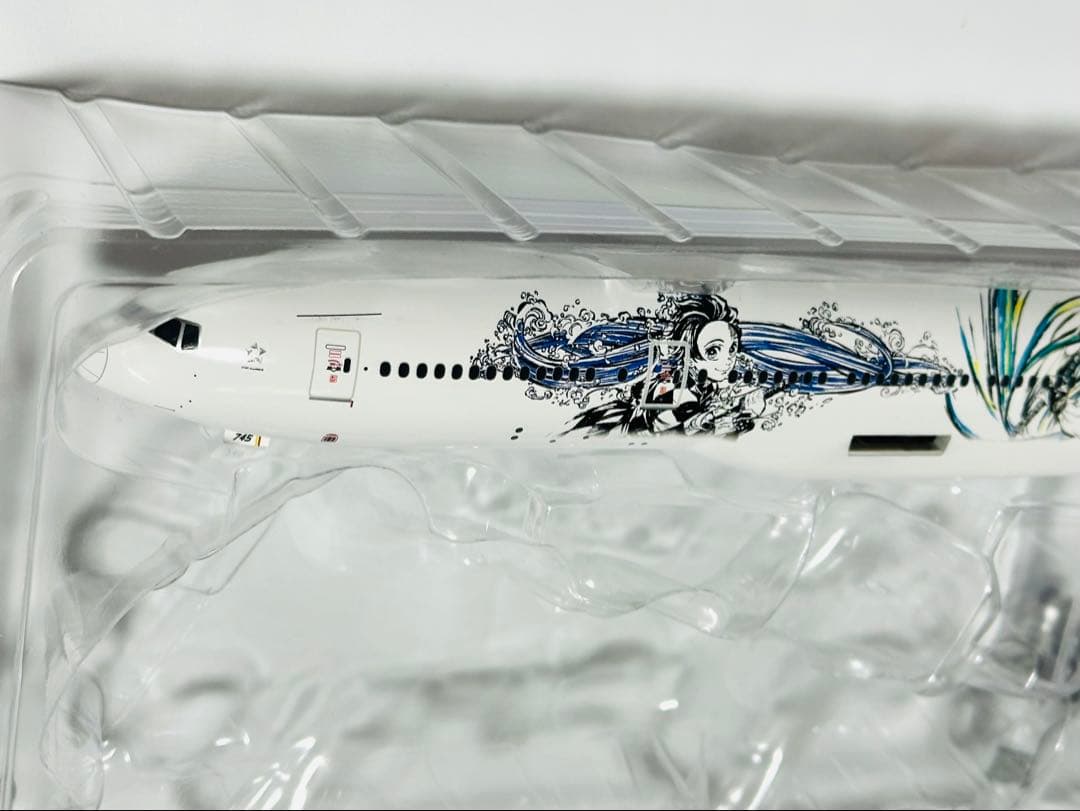 全日空商事 1/200 ANA B777-200ER 鬼滅の刃じぇっと