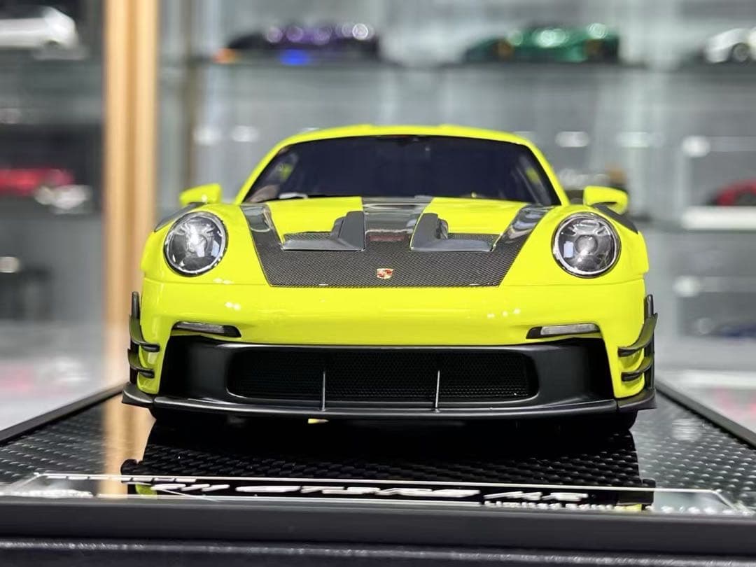 新発売 VIP モデル 1/18 ポルシェ 911 GT3 RS 当日発送