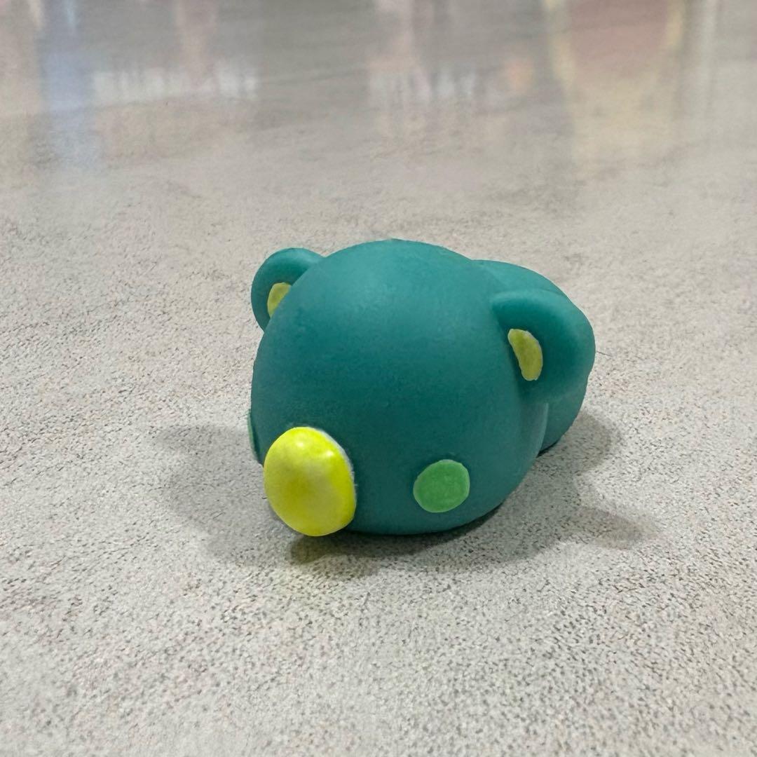 もにまるず　ビビッドカラー　コアラ