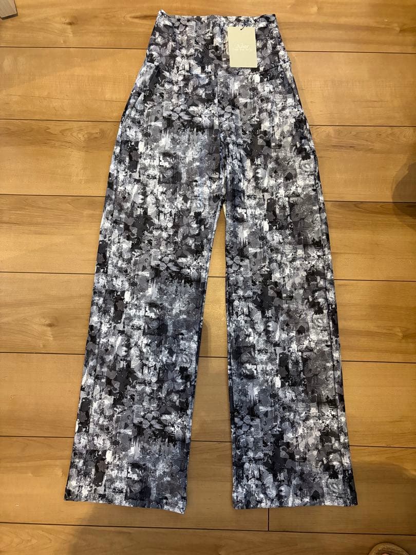 (新品)Julier sand flowerプリントフレアレギンス