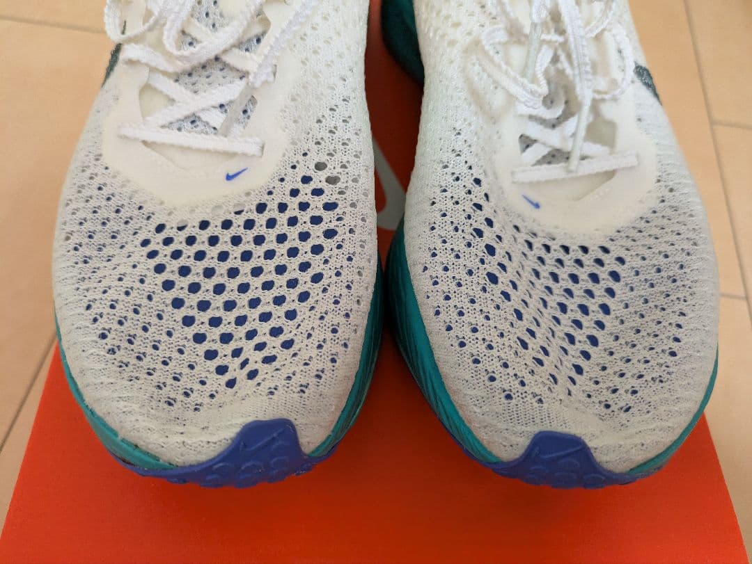 NIKE　ウィメンズ　ヴェイパーフライネクスト％3　25cm