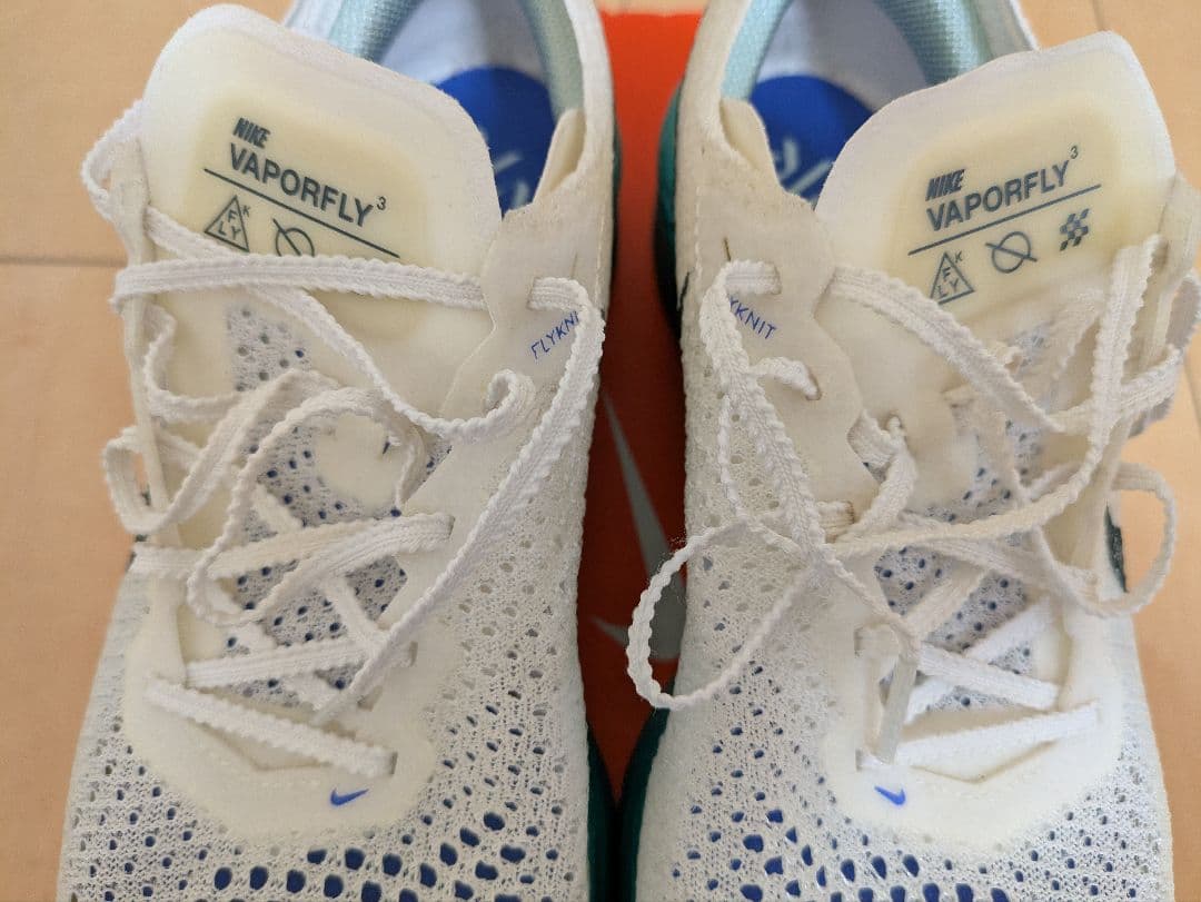 NIKE　ウィメンズ　ヴェイパーフライネクスト％3　25cm