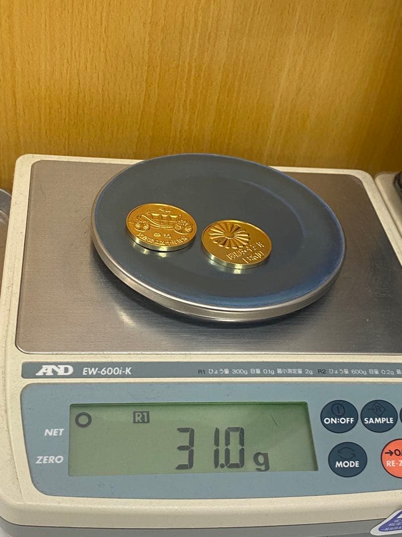 ◎⭐︎ 金メダル　31g 天皇陛下御在位五十年日本 皇室 菊の紋章 記念メダル