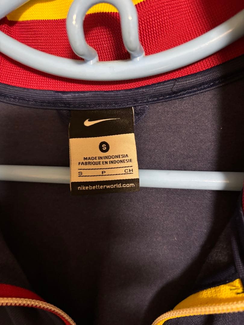 バルセロナなど　ジャージ，パーカー5着セット