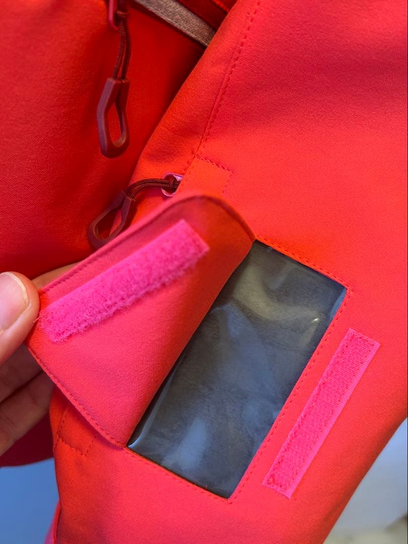 Goldwin スキーウェア ピンク　フード付き