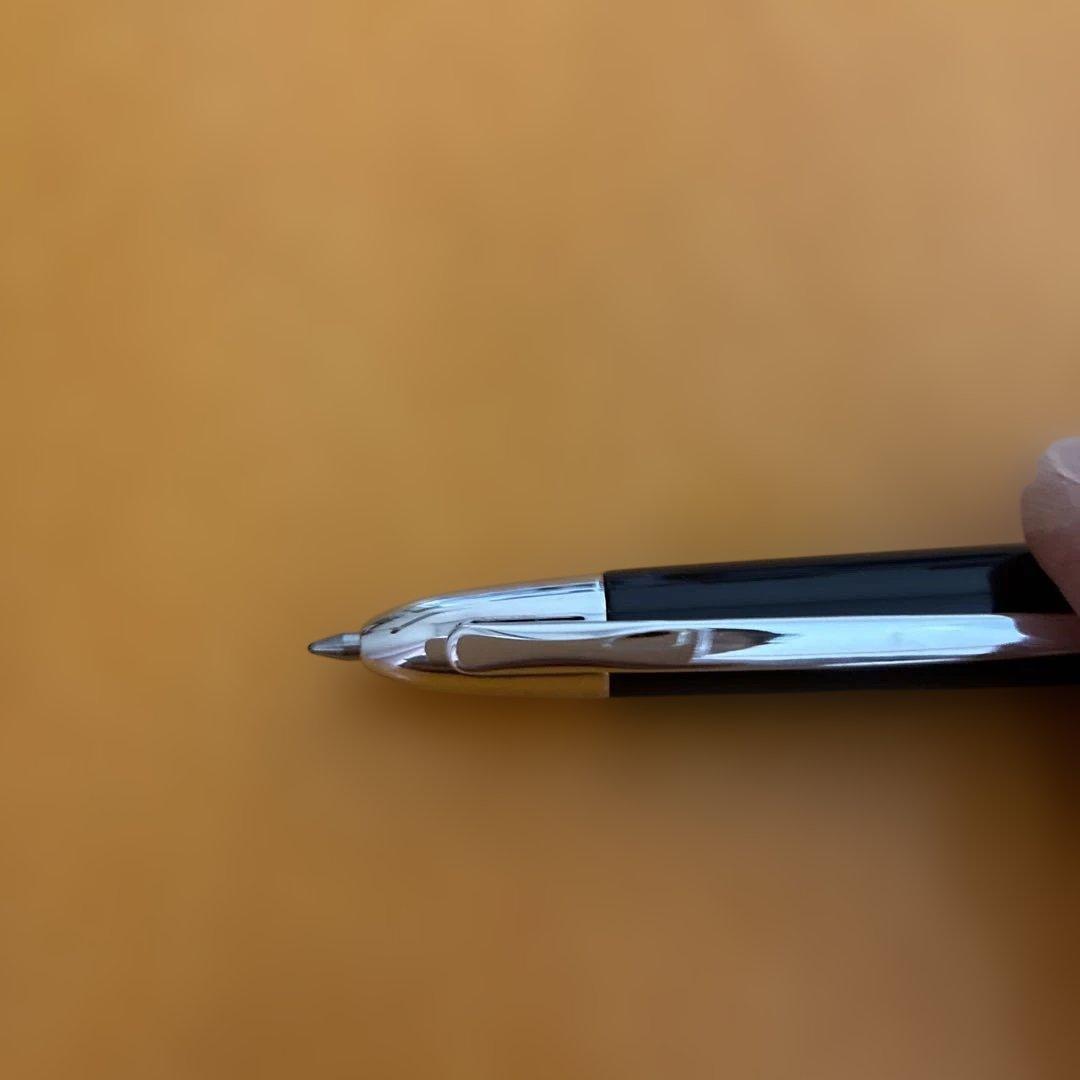 PILOT キャップレス　ボールペン黒いエレガントなボールペン本体