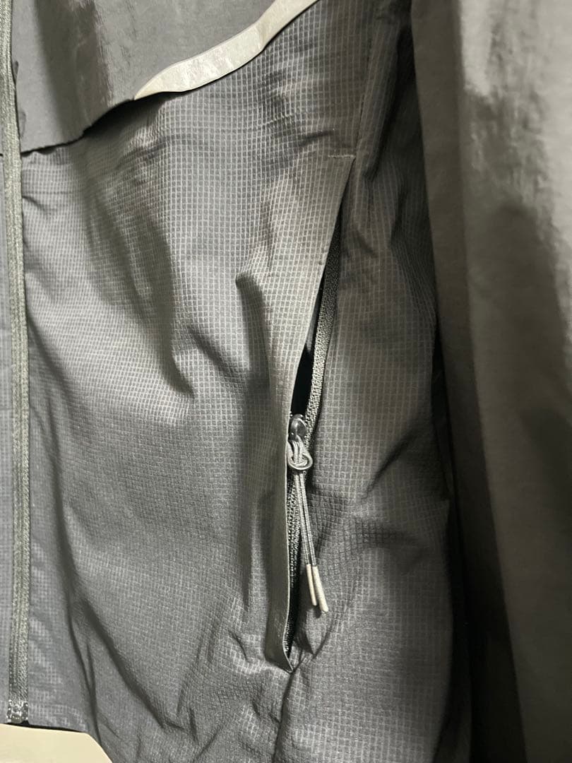 【送料込】【美品】on Core Jacket コアジャケット ブラック S