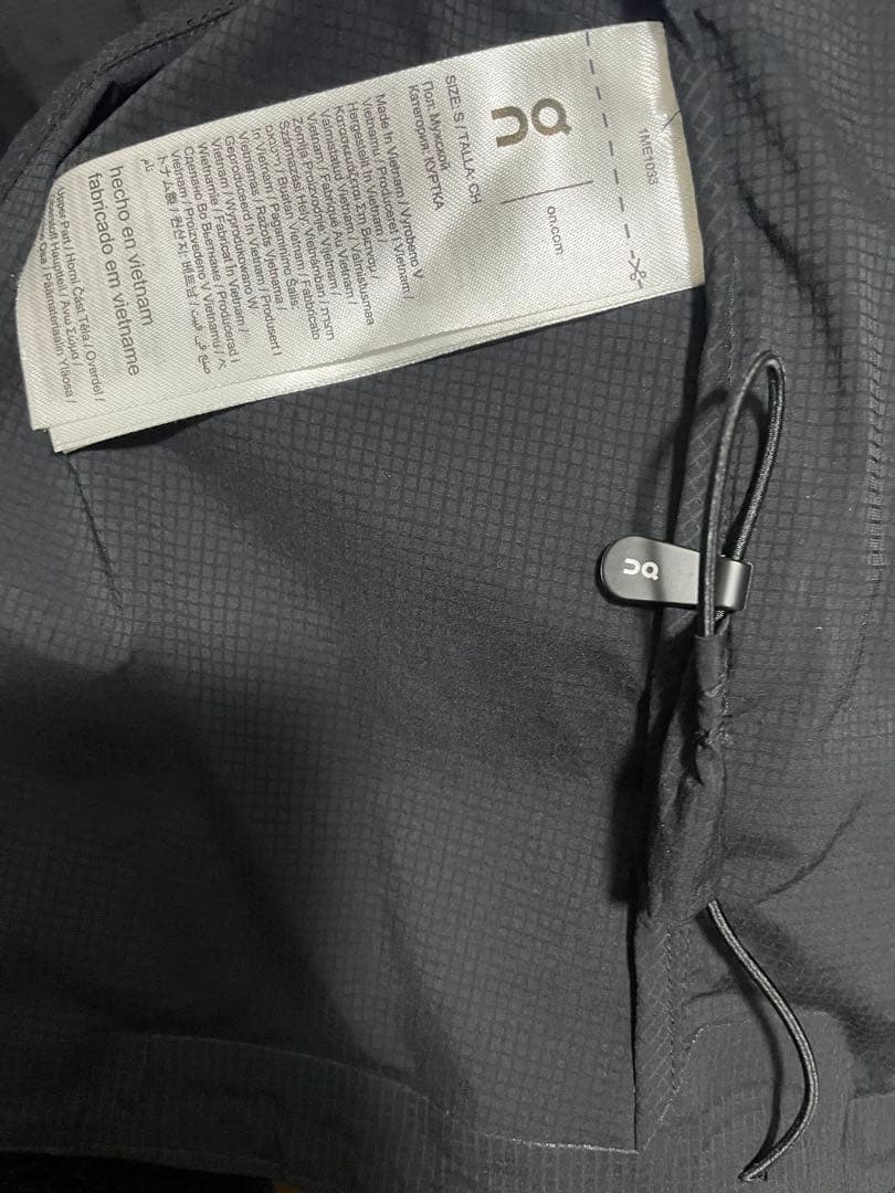 【送料込】【美品】on Core Jacket コアジャケット ブラック S