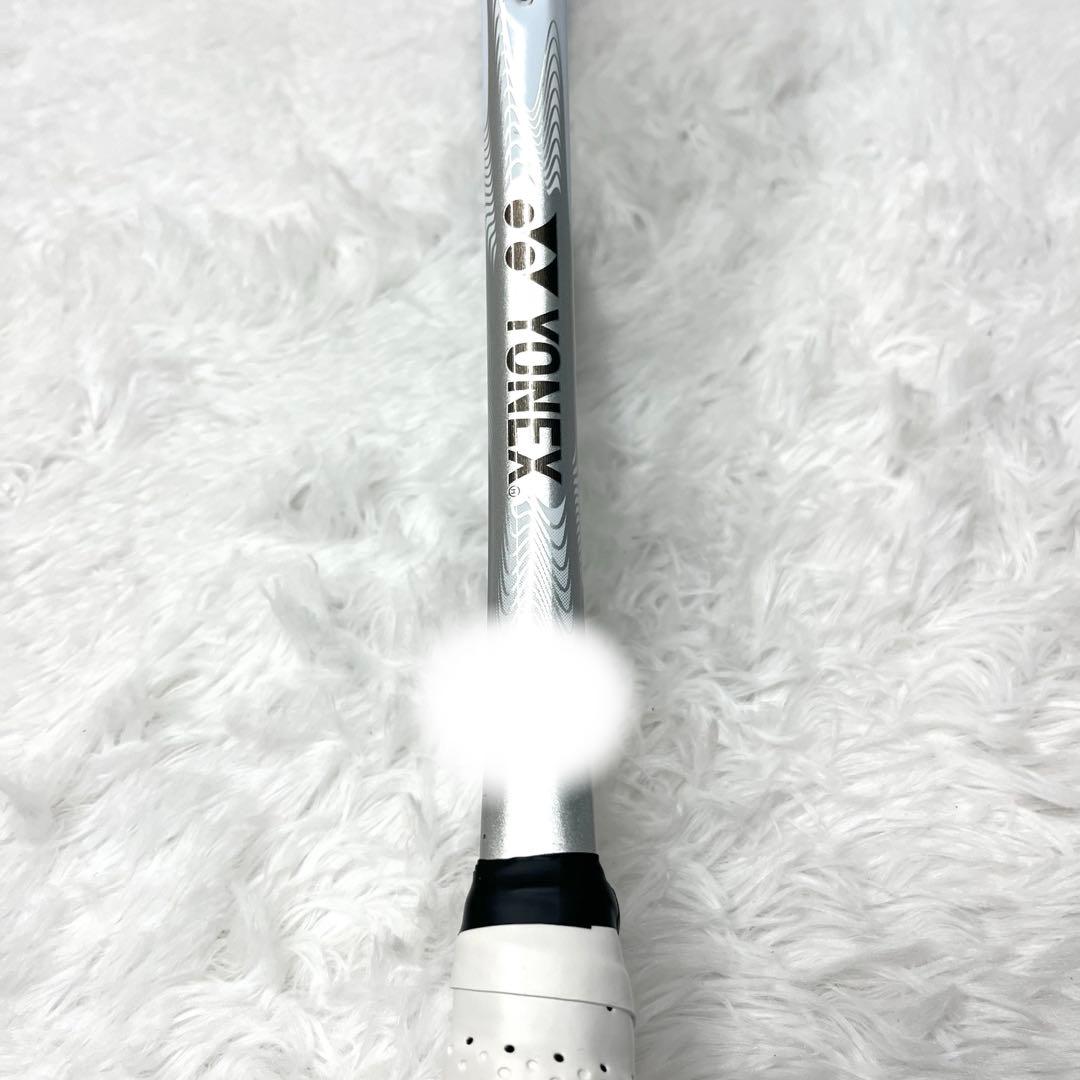 【美品】ヨネックス ナノフォース8v REV カスタムフィット ソフトテニス 白
