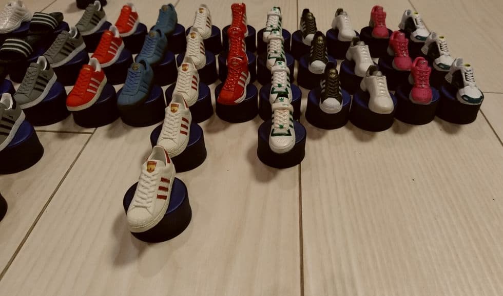 adidasスニーカーフィギュア×ペプシ