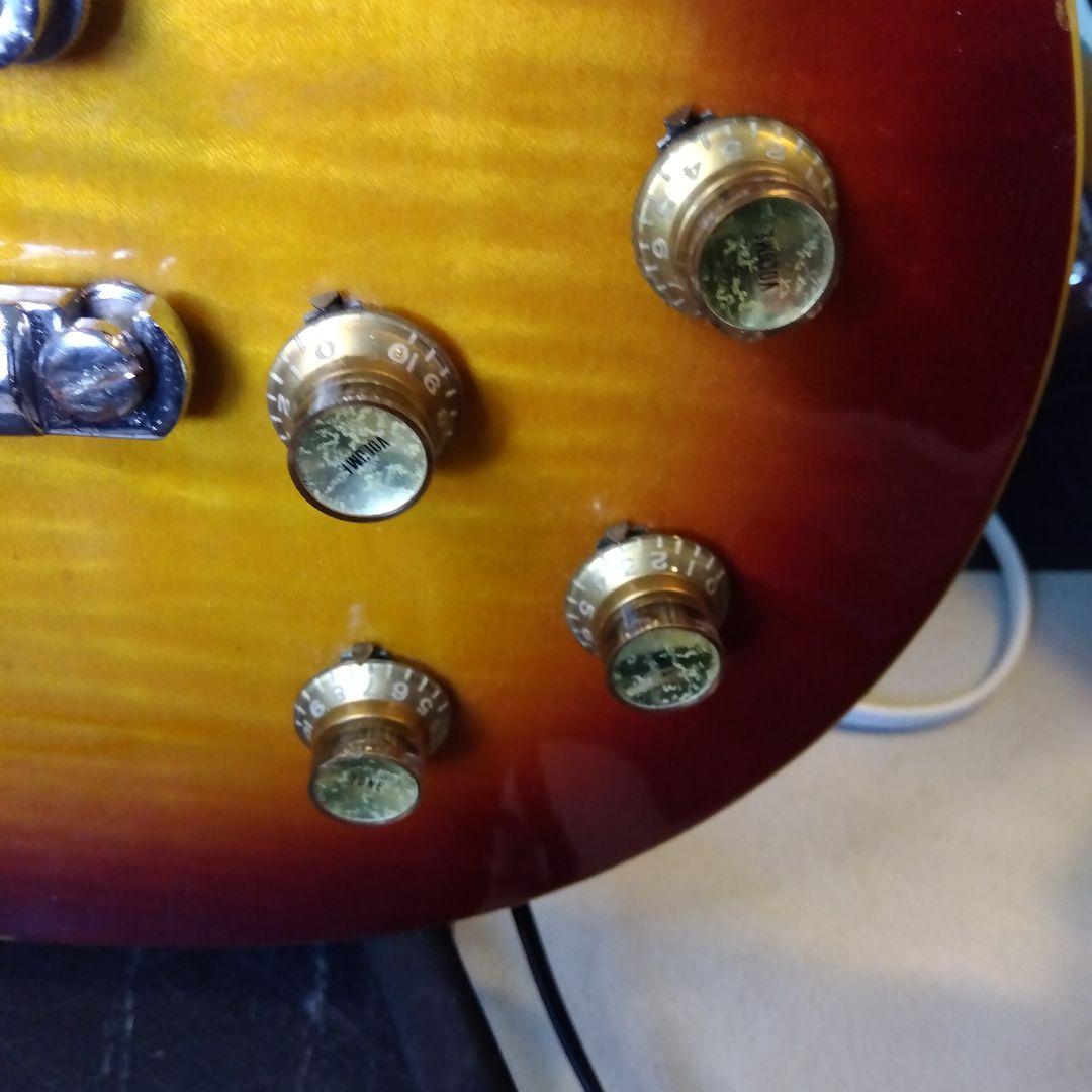 レスポールタイプ …レッドチェリー サンバーストトラ目…1977年グレコ