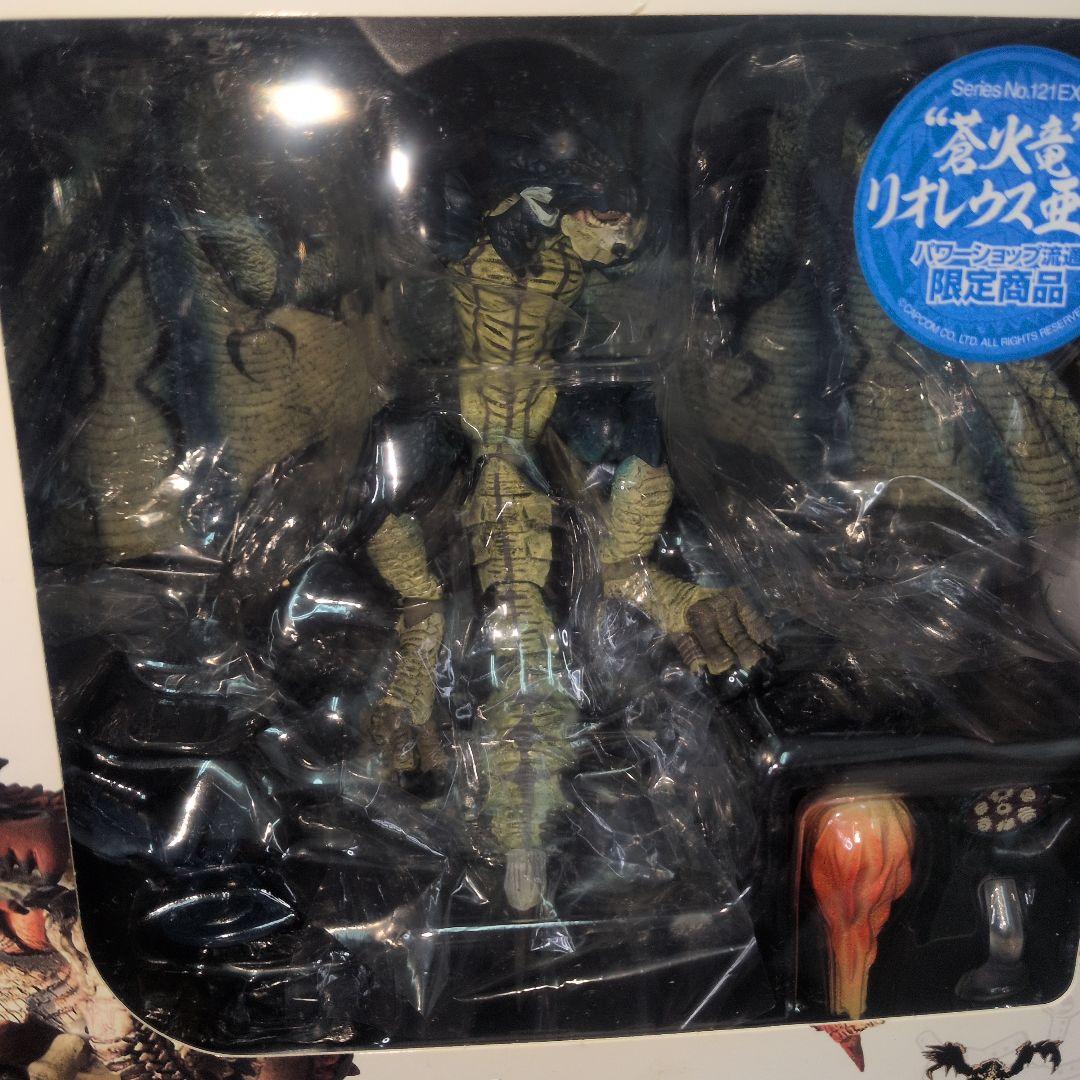 美品　REVOLTECH YAMAGUCHI リオレウス 121EX