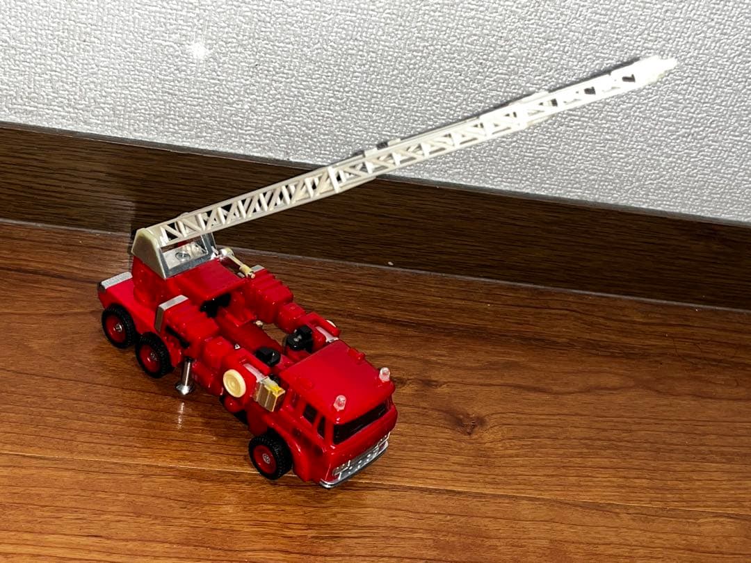 トランスフォーマー　ダイアクロン　カーロボ　カーロボット