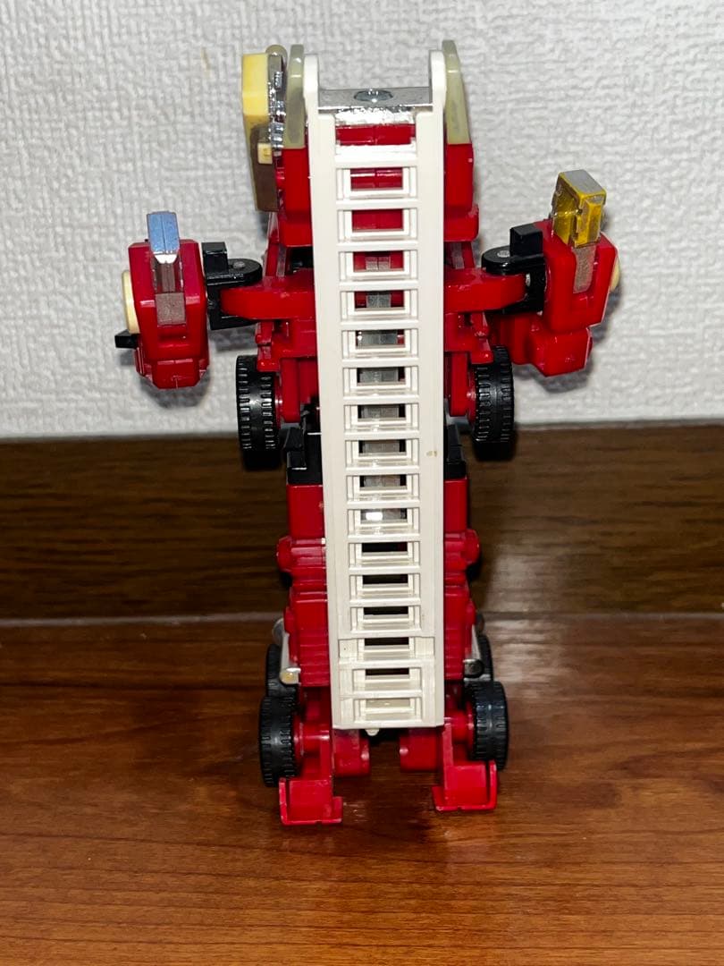 トランスフォーマー　ダイアクロン　カーロボ　カーロボット