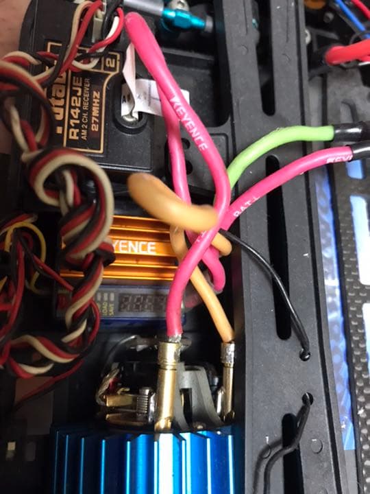 バッテリーラジコン