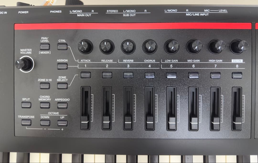 Roland FANTOM-08 シンセサイザー