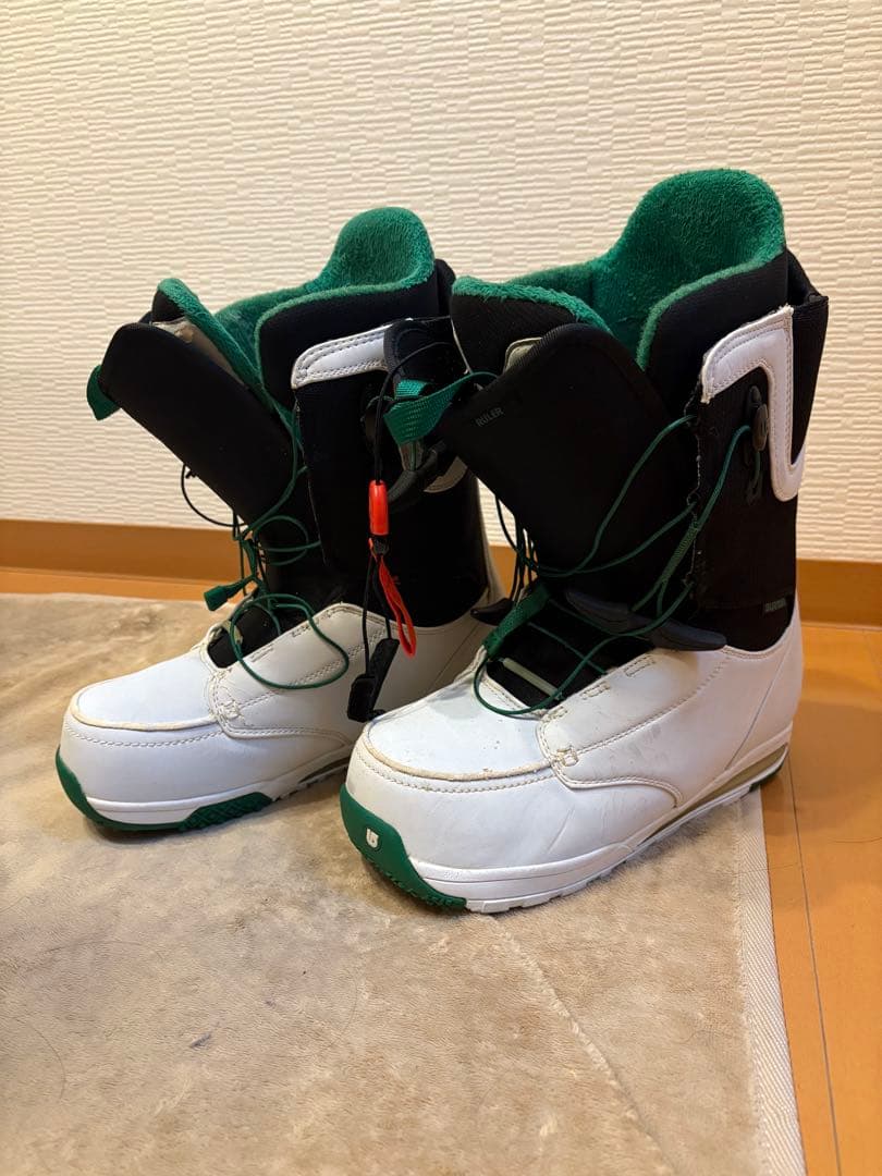 スノーボード4点セット 板、ブーツ、バインディング、ゴーグル