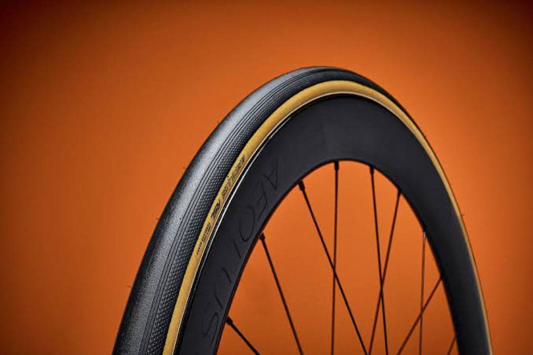 ほぼ新品　ボントレガー Aeolus RSL TLRロードタイヤ　28C セット