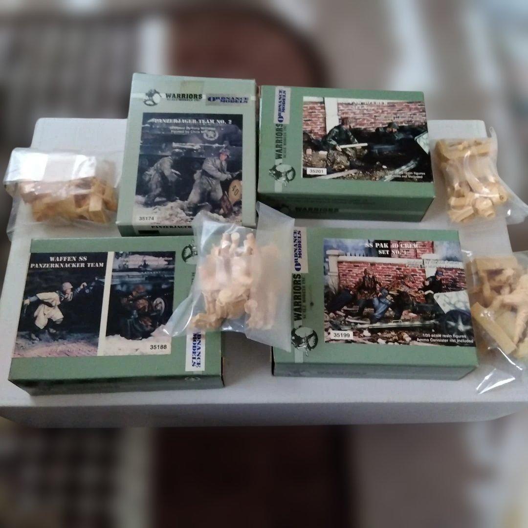 WARRIORS　レジンフィギュア18個