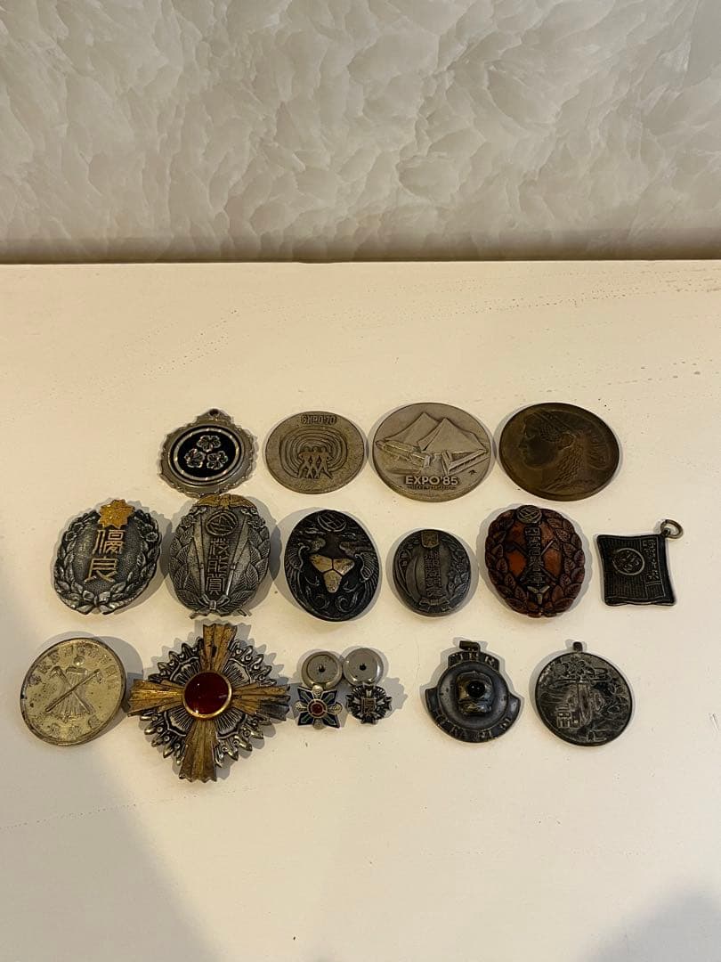 超大量　勲章　記念賞　大日本帝国　戦時中　レア　コレクション　アンティーク　銀貨