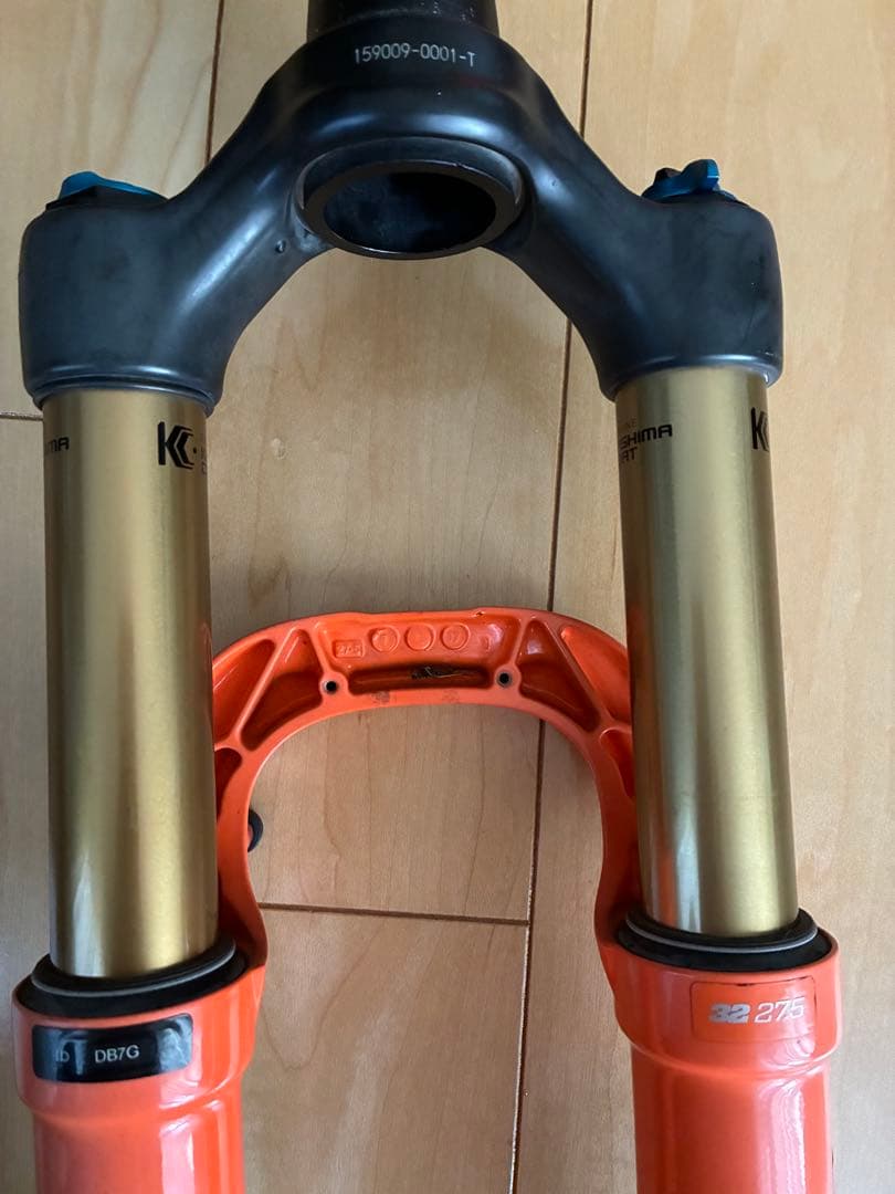 FOX 32 フロントフォーク カシマコート