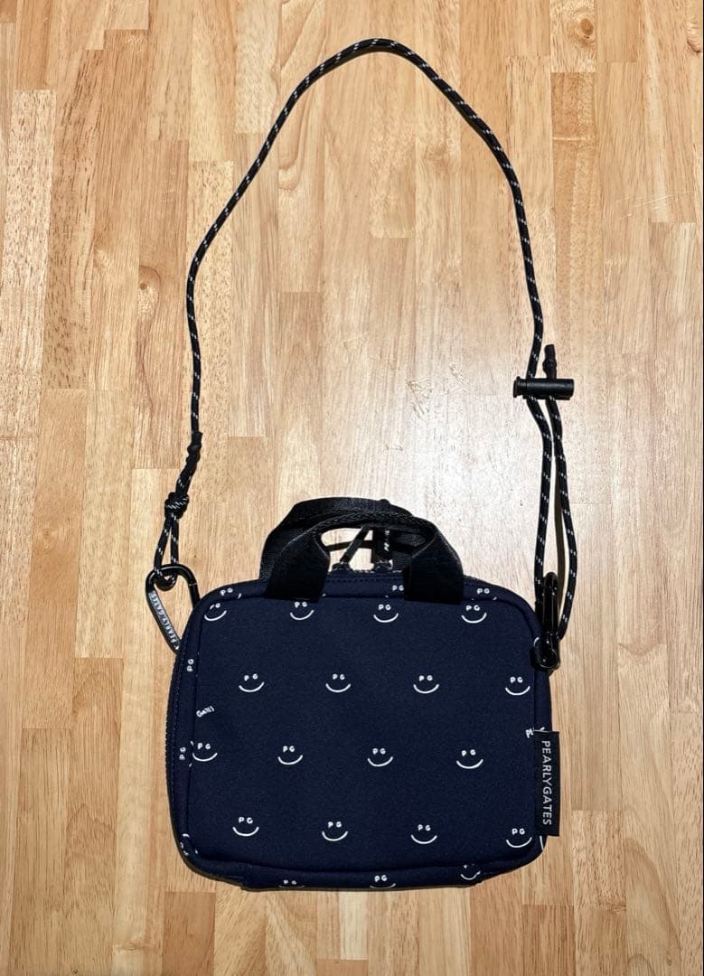 【新品未使用】パーリーゲイツ スマイルラウンドポーチ ゴルフバッグ お出掛け