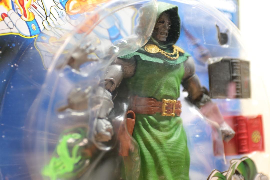 新品未開封ドクター・ドゥームレトロ10点のアクセサリ