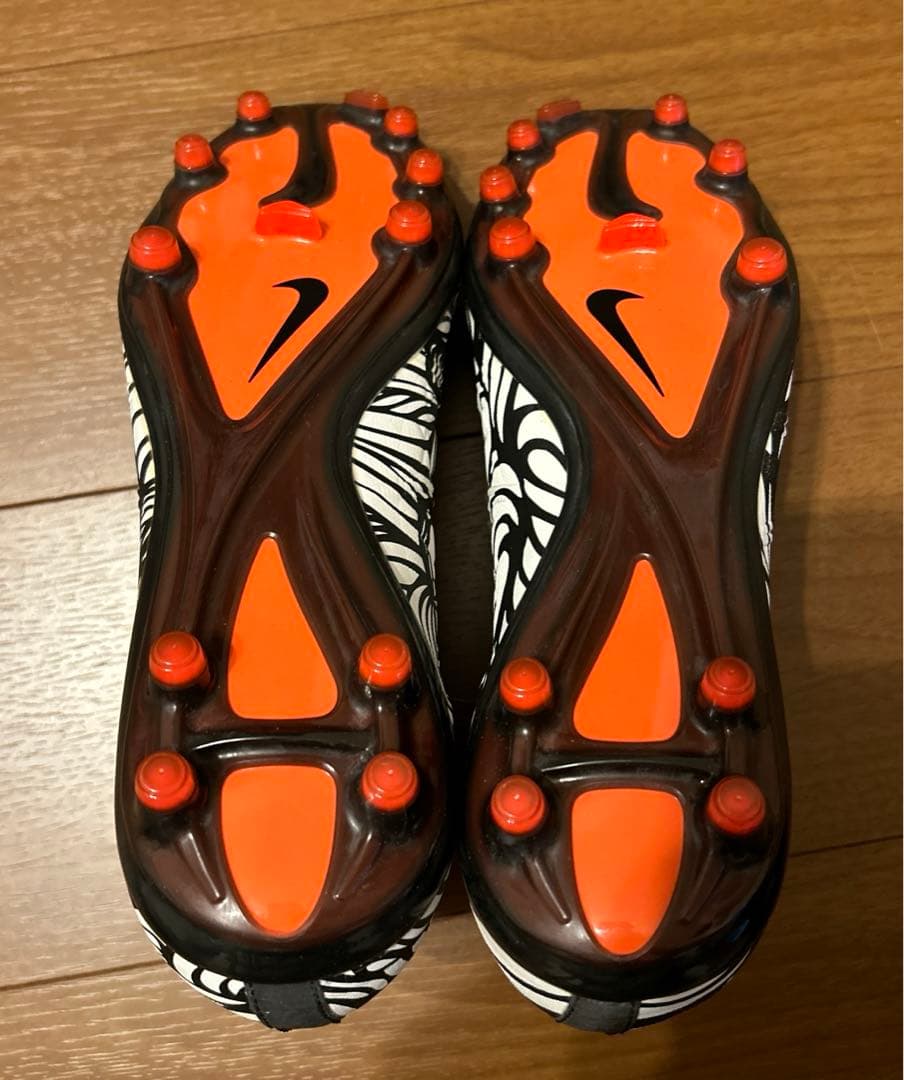 【新品未使用】NIKE HYPERVENOM PHANTOM Ⅱ NJR FG