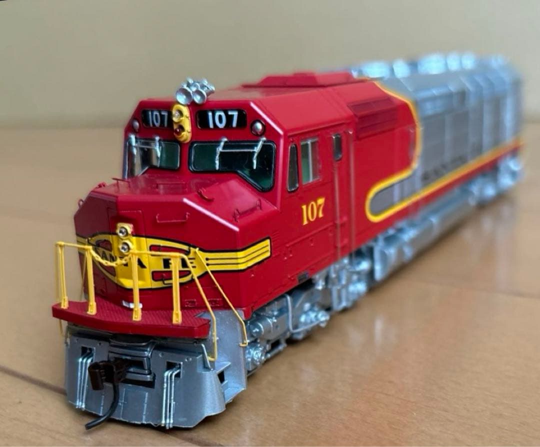 Athearn GENESIS Santa Fe FP45 107 サウンド車